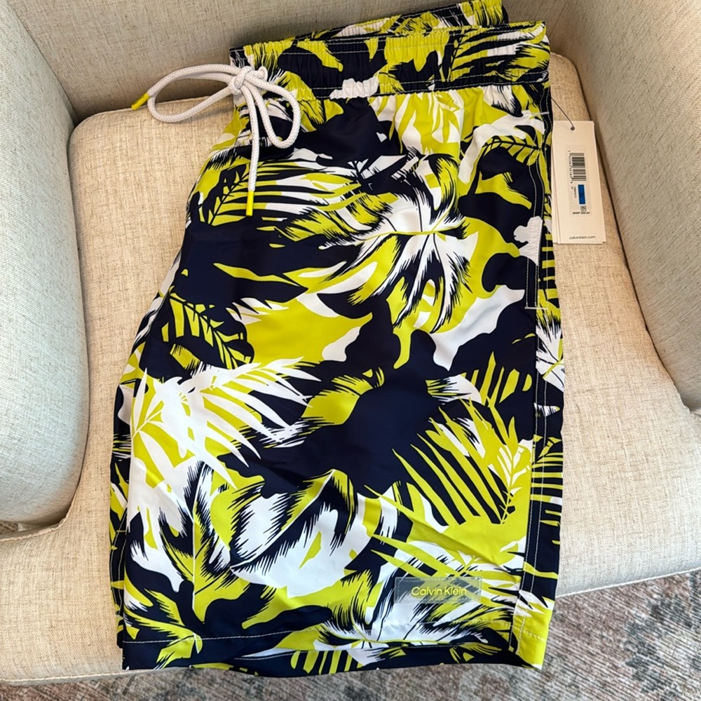 NWT men’s Calvin Klein bathing suit XL